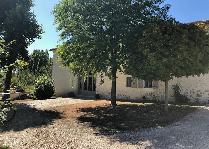 Domaine Du Grand Tourtre Villa Chalais (Charente)