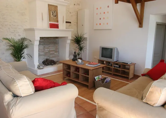 Domaine Du Grand Tourtre Villa *